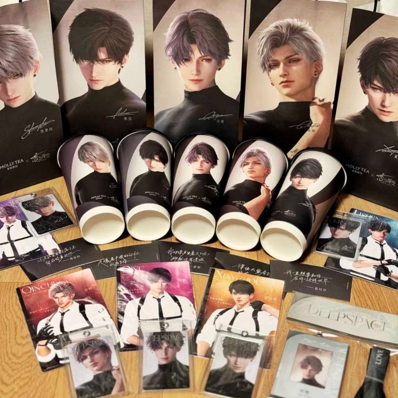 Co-Branded Love And Deepspace  – Card Penny Sleeve recenzja i cena